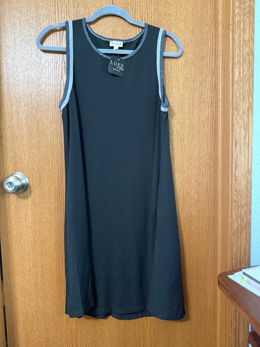 Sleeveless Mid Length Ribbed Black Dress Size Large